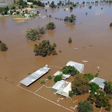 What are the negative and positive impacts of flooding on the environment? | Oceanwatch Australia What are the negative and positive impacts of flooding on the environment? | Oceanwatch Australia